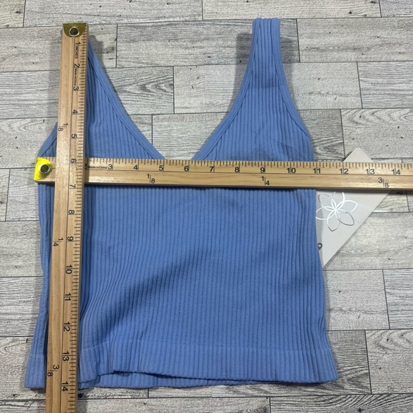 NWT Aura Top Women S/M Blue Tank Crop Ribbed Stretch Basic Yoga Workout Active - Picture 5 of 5